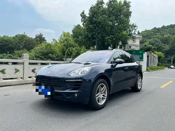 Porsche Macan 2016