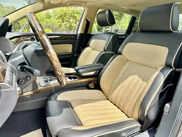 Volkswagen Phaeton 2012