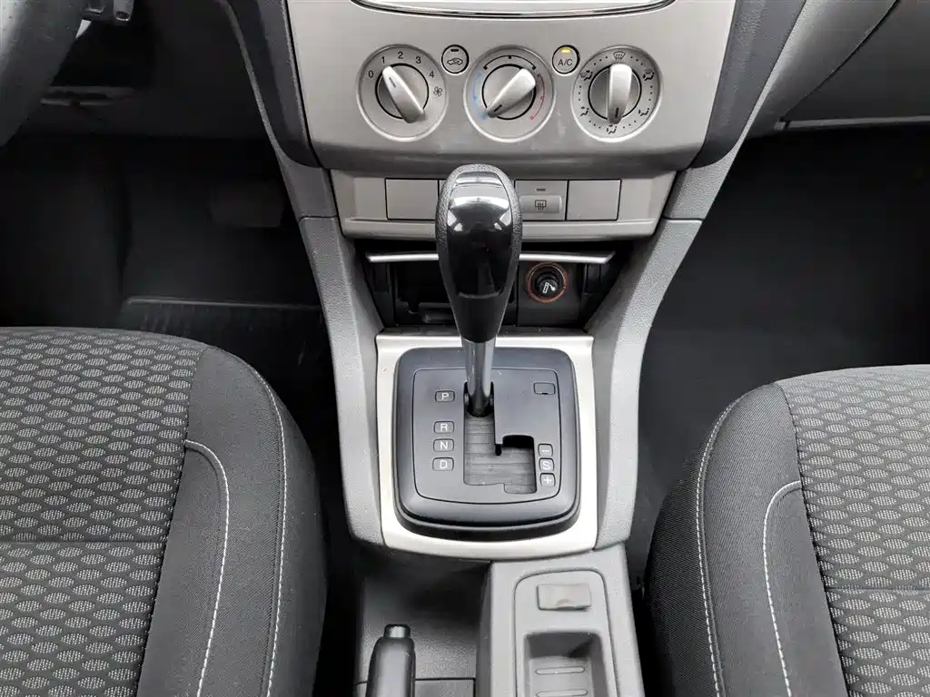 Ford Focus 2014 — фото 13