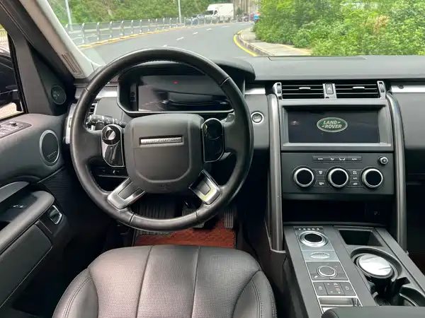 Land Rover Discovery 2020