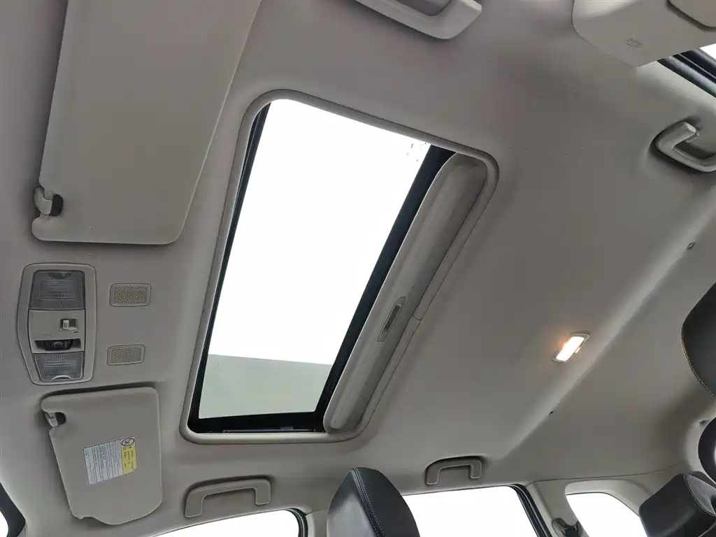 Mitsubishi Outlander 2021 — фото 14