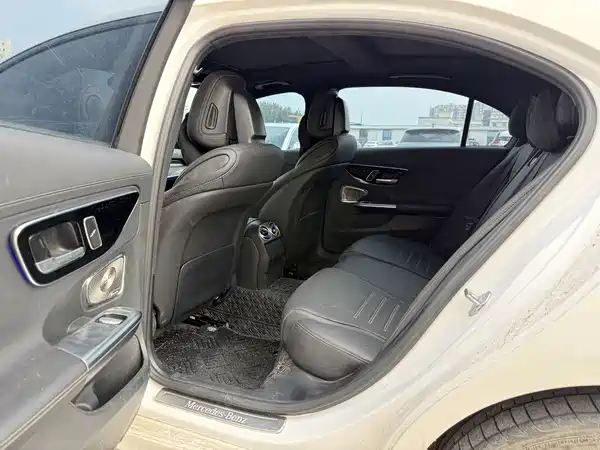 Mercedes-Benz C-Class 2023