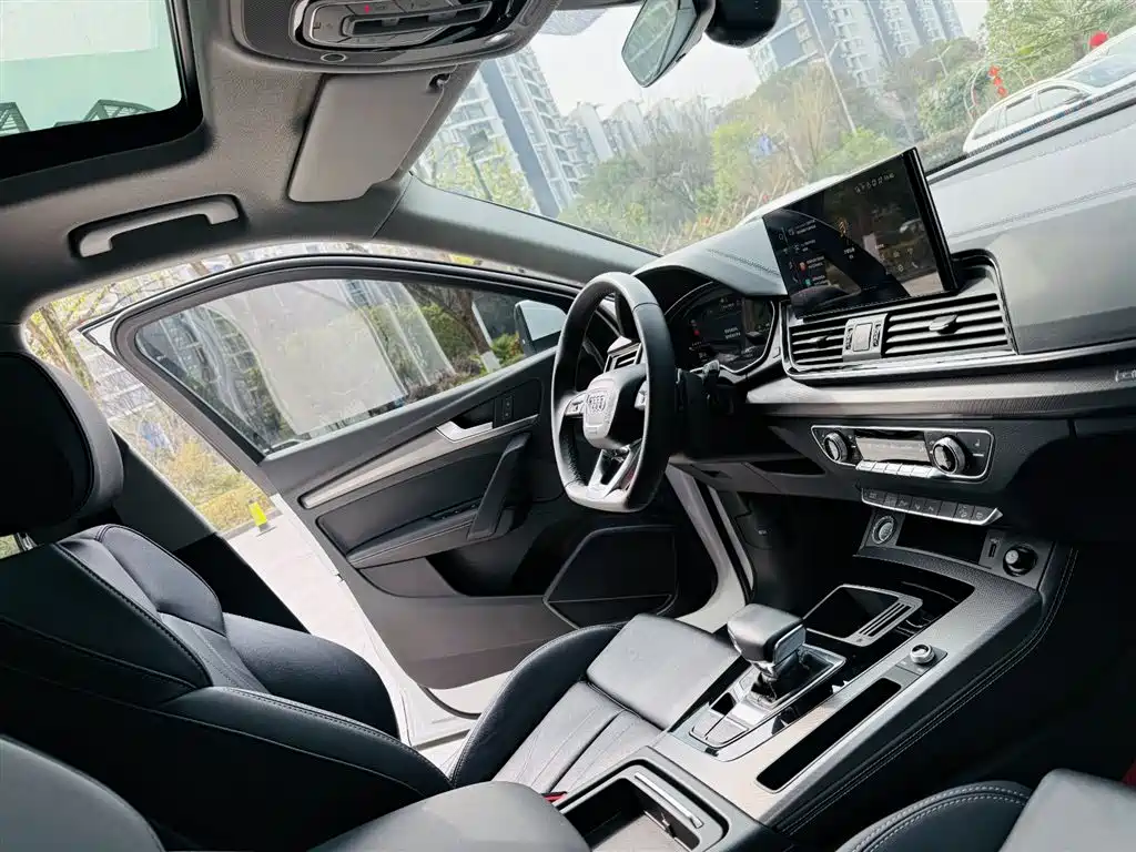 Audi Q5L 2022 — фото 15