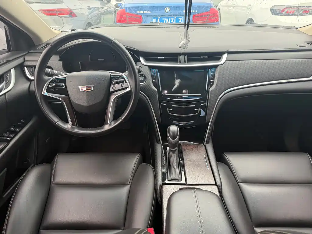 Cadillac XTS 2018 — фото 14