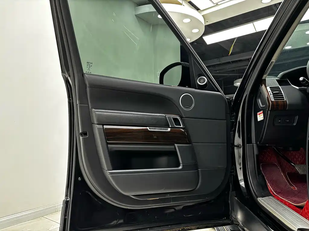 Land Rover Range Rover 2017 — фото 12