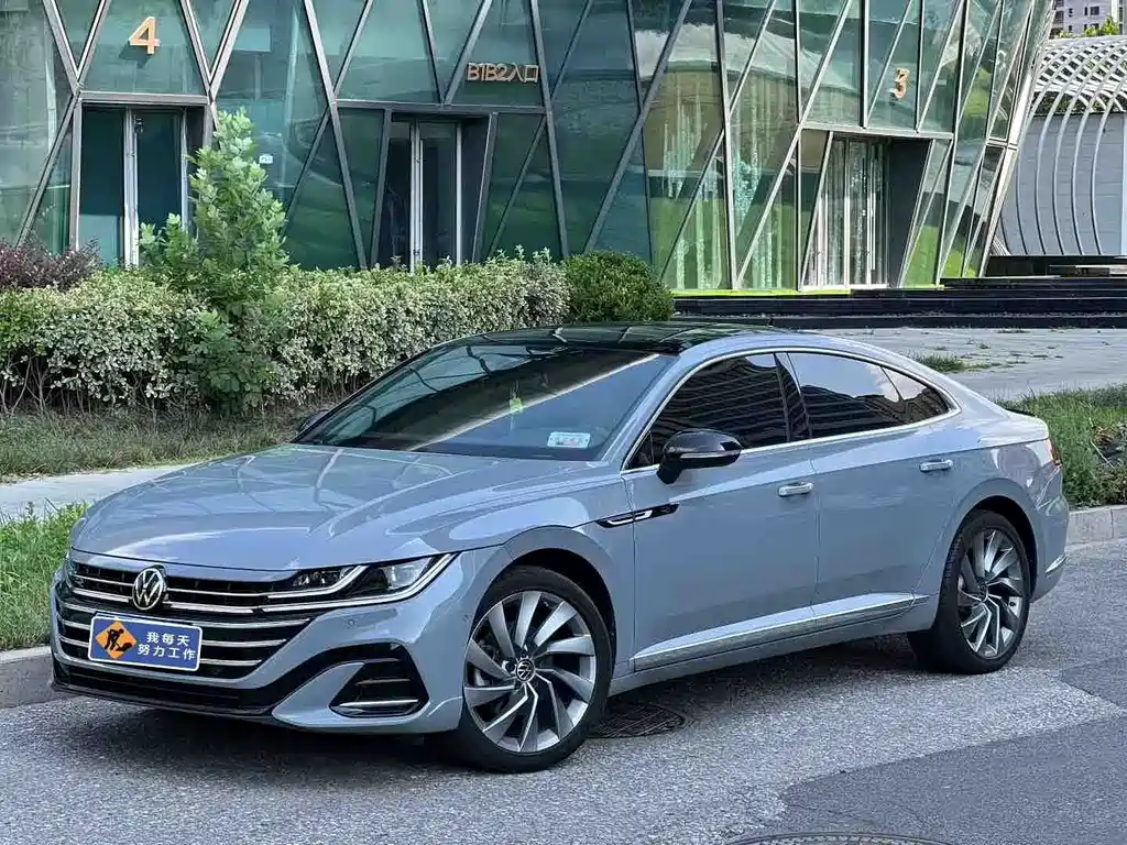 Volkswagen CC 2022 — фото 1