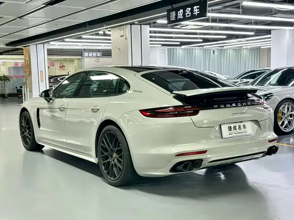 Porsche Panamera 2020