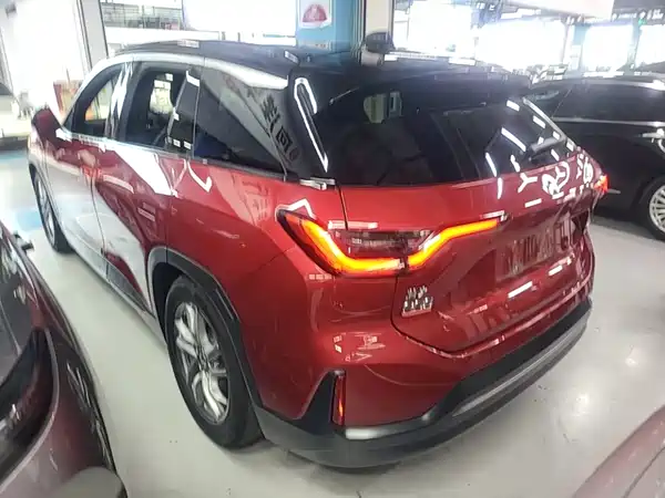 NIO ES6 2020