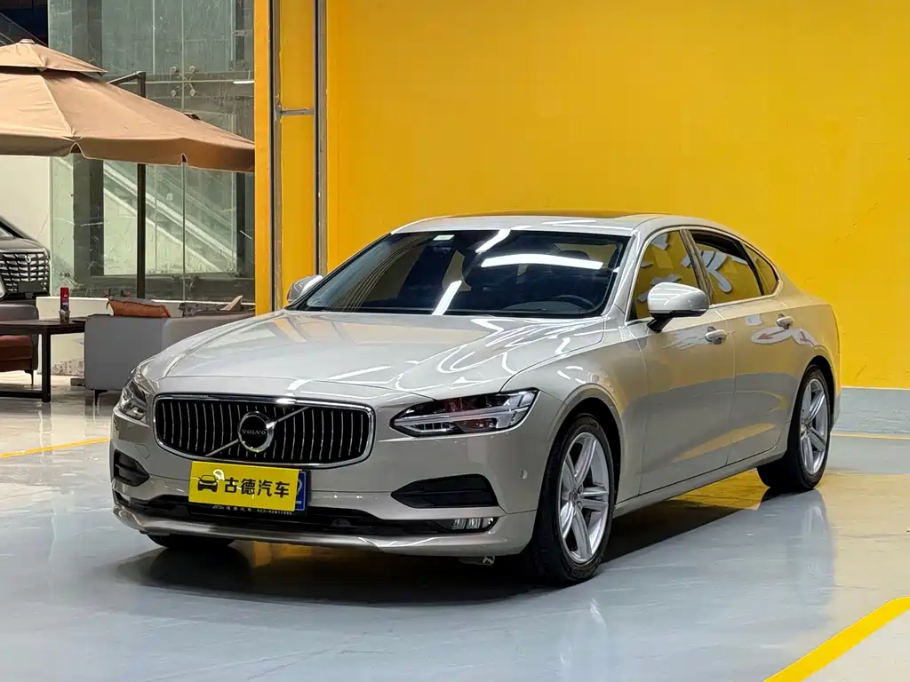 Volvo S90 2017