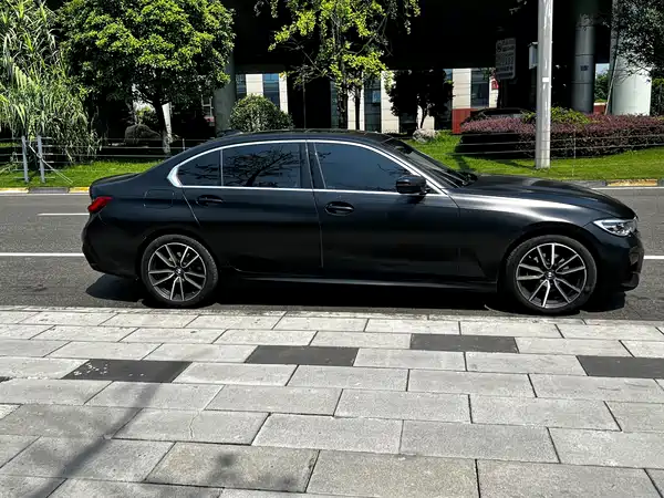 BMW 3 Series 2021
