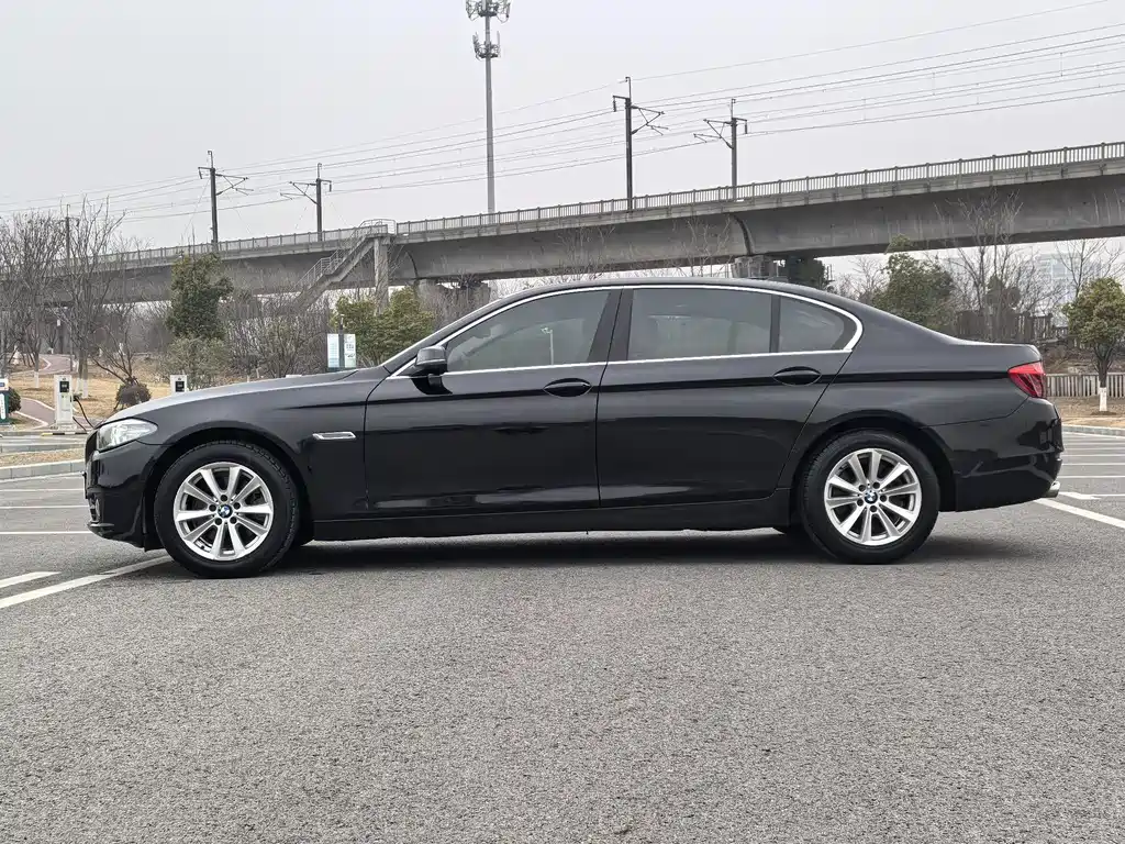 BMW 5 Series 2016 — фото 6