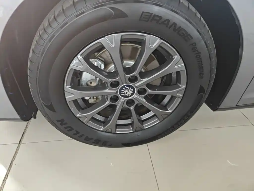 BYD Qin L 2025 — фото 23