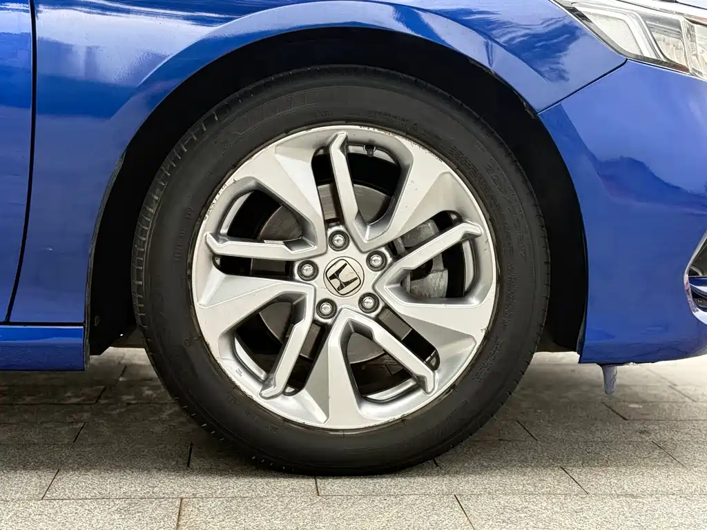 Honda Accord 2018 — фото 12