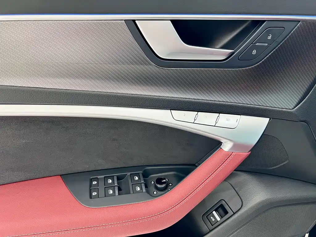 Audi A7L 2025 — фото 23