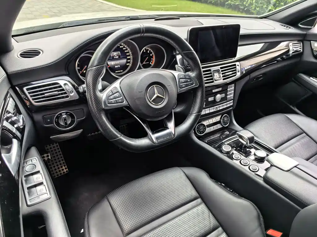 Mercedes-Benz CLS AMG 2018 — фото 16