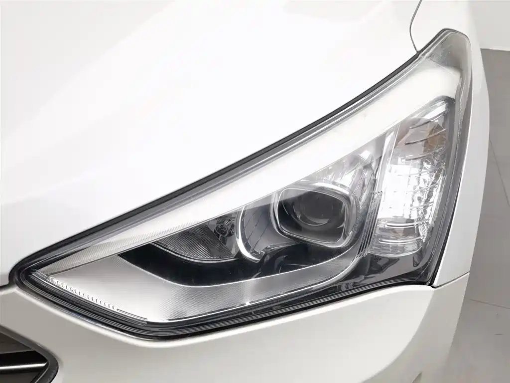 Hyundai Santa Fe 2016