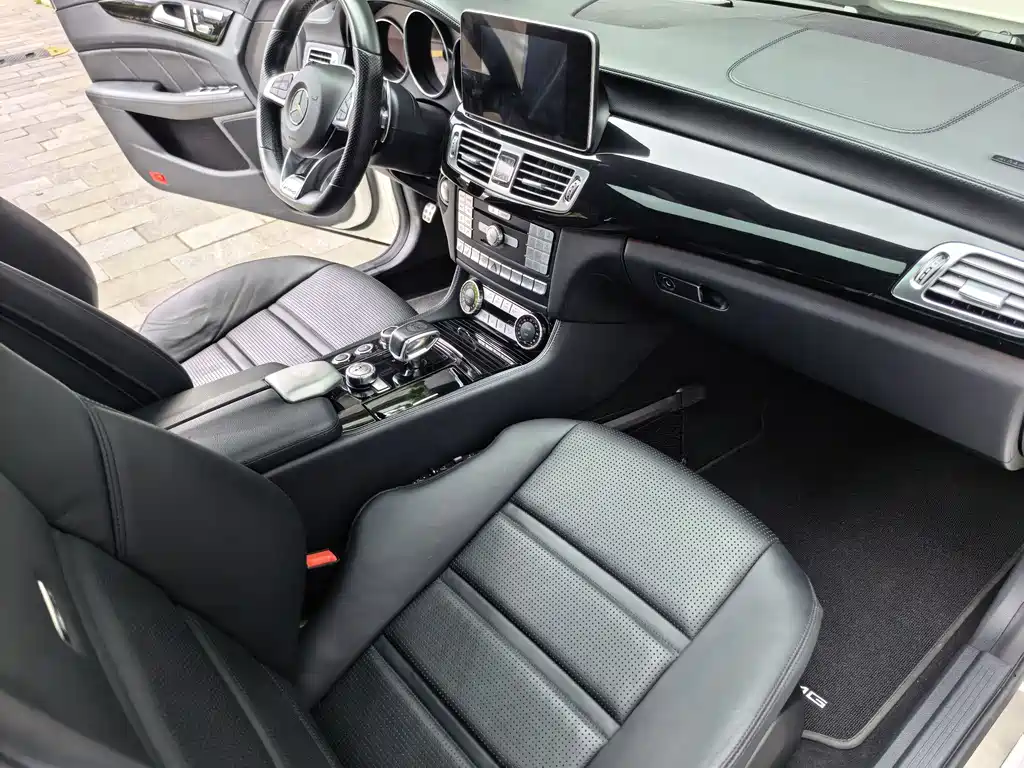 Mercedes-Benz CLS AMG 2018 — фото 29