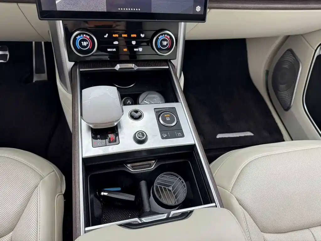 Land Rover Range Rover 2023 — фото 15