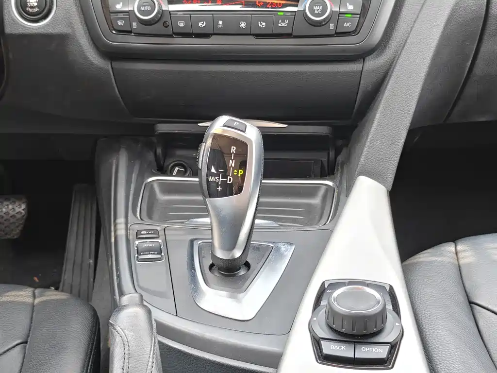 BMW 3 Series 2014 — фото 13