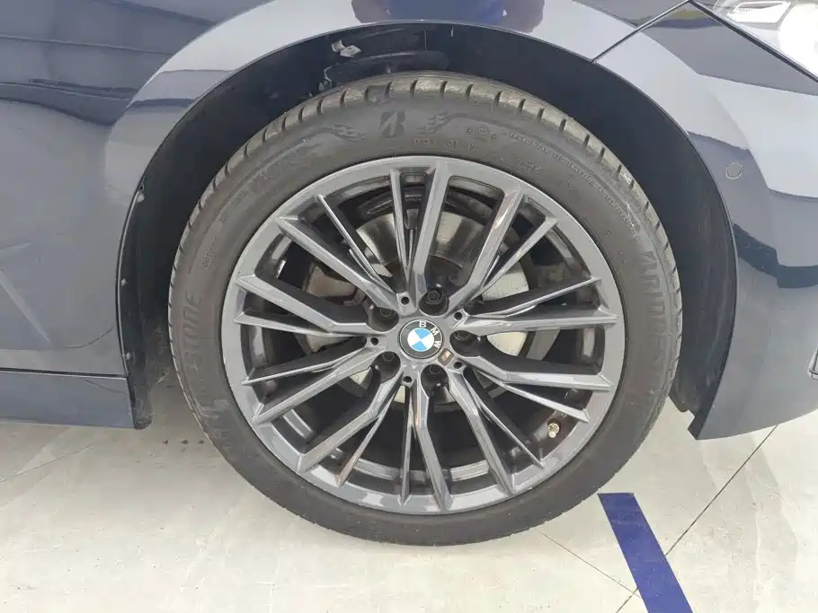 BMW 3 Series 2024