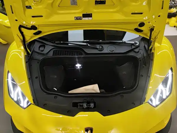 Lamborghini Huracan 2021