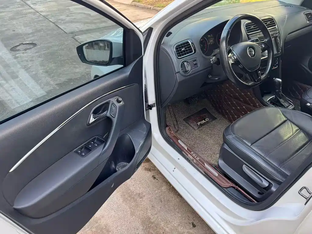 Volkswagen Polo 2015