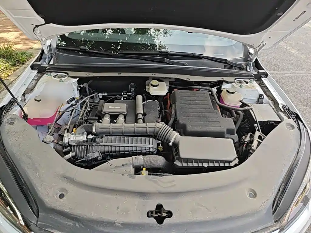 BYD Seal 05 DM-i 2025 — фото 20