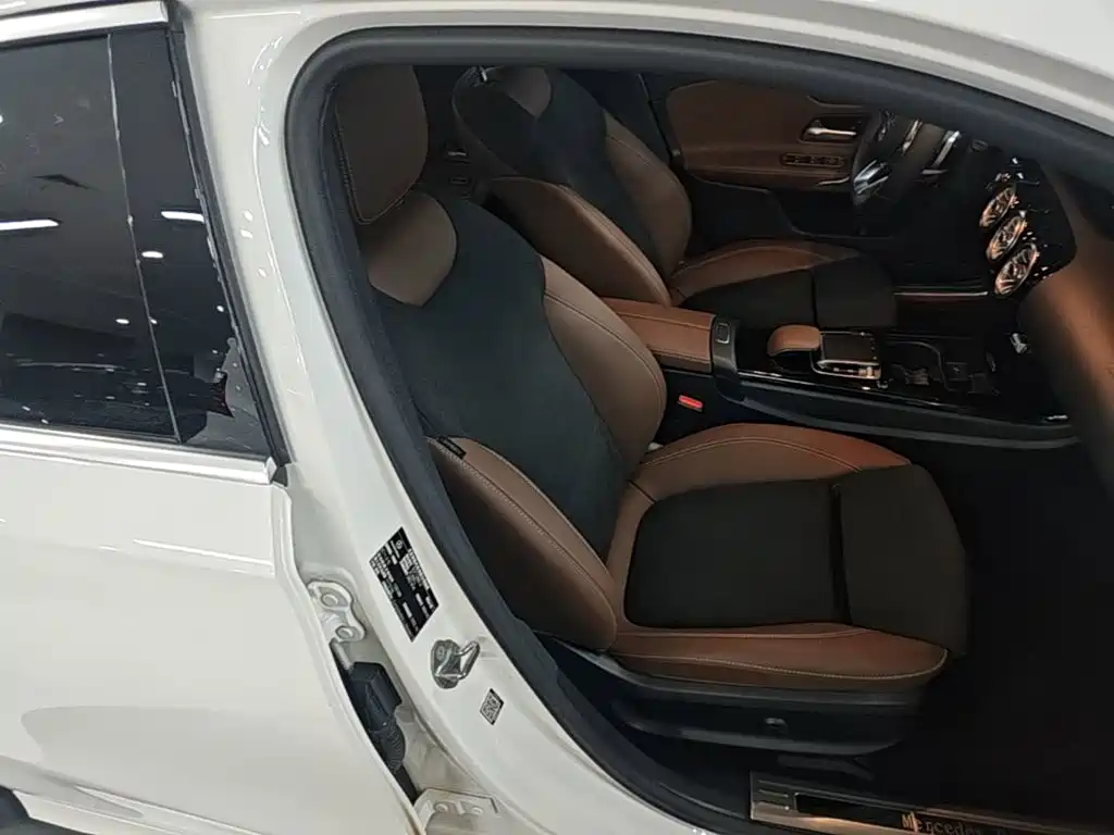 Mercedes-Benz A-Class 2020 — фото 25
