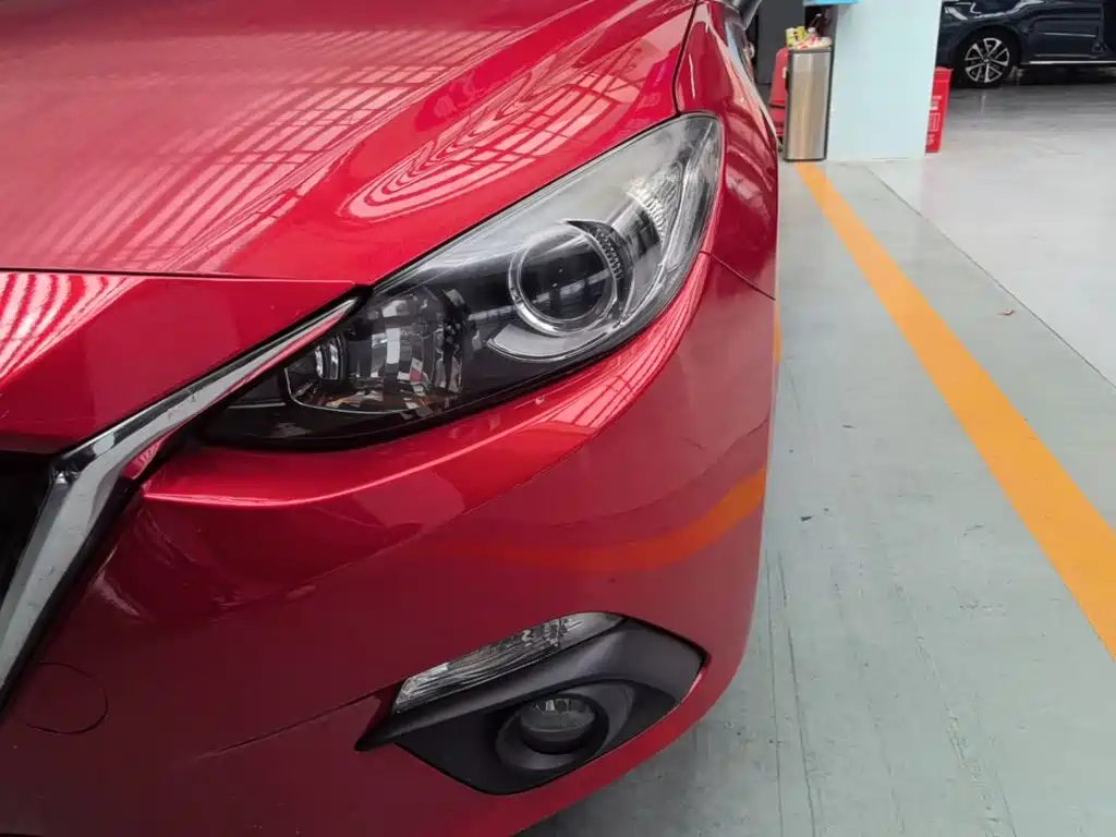 Mazda 3 Axela 2016 — фото 24