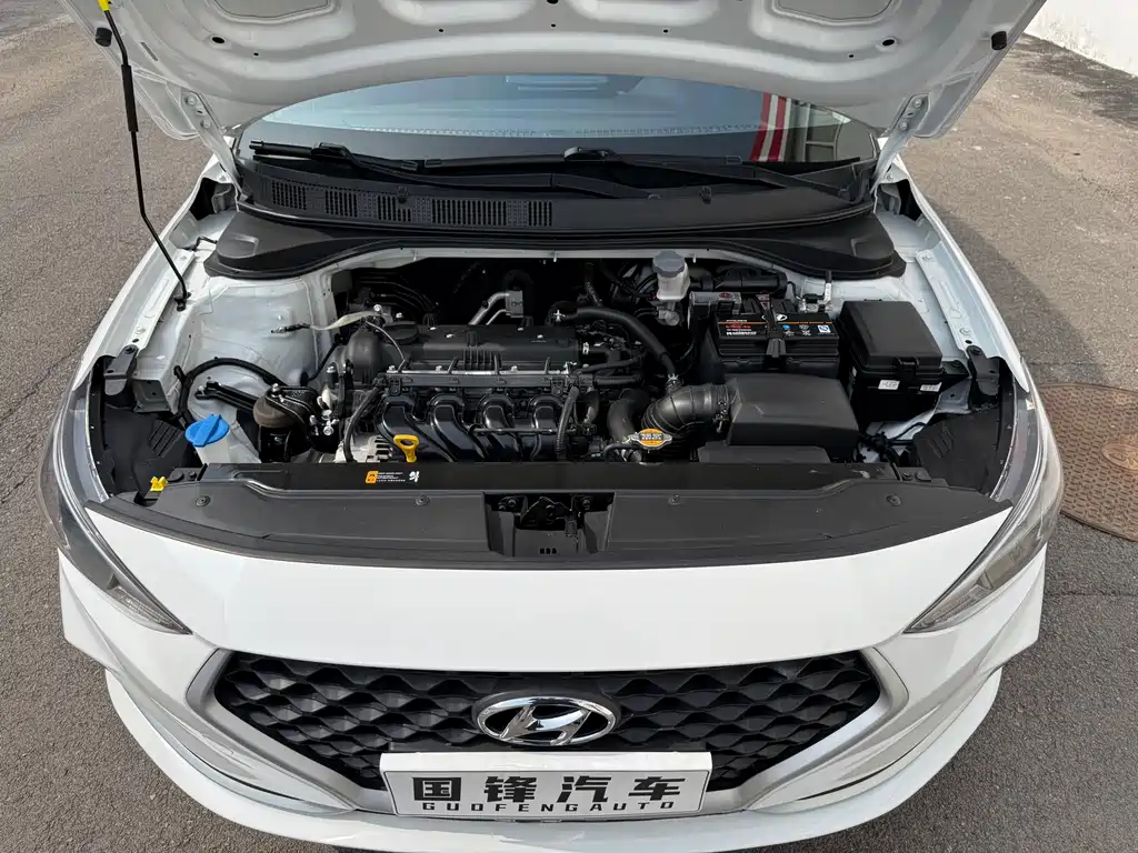 Hyundai Elantra 2022 — фото 23