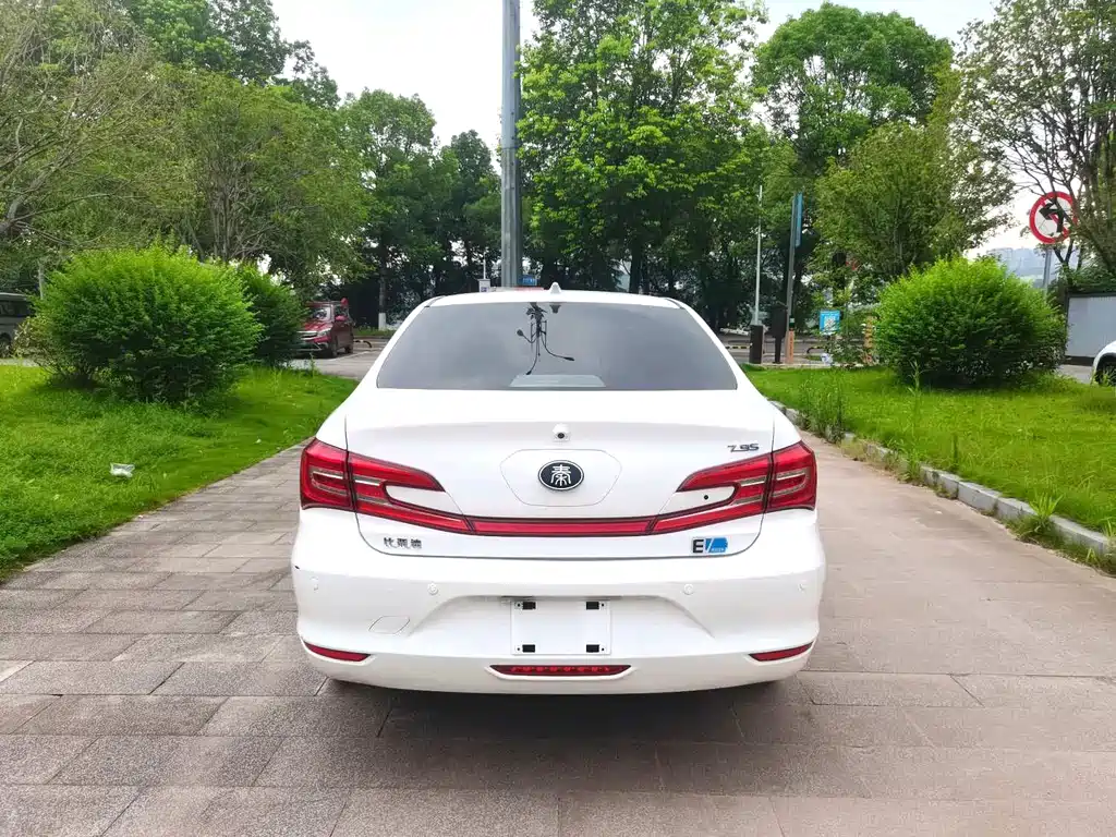 BYD Qin NEV 2018 — фото 9