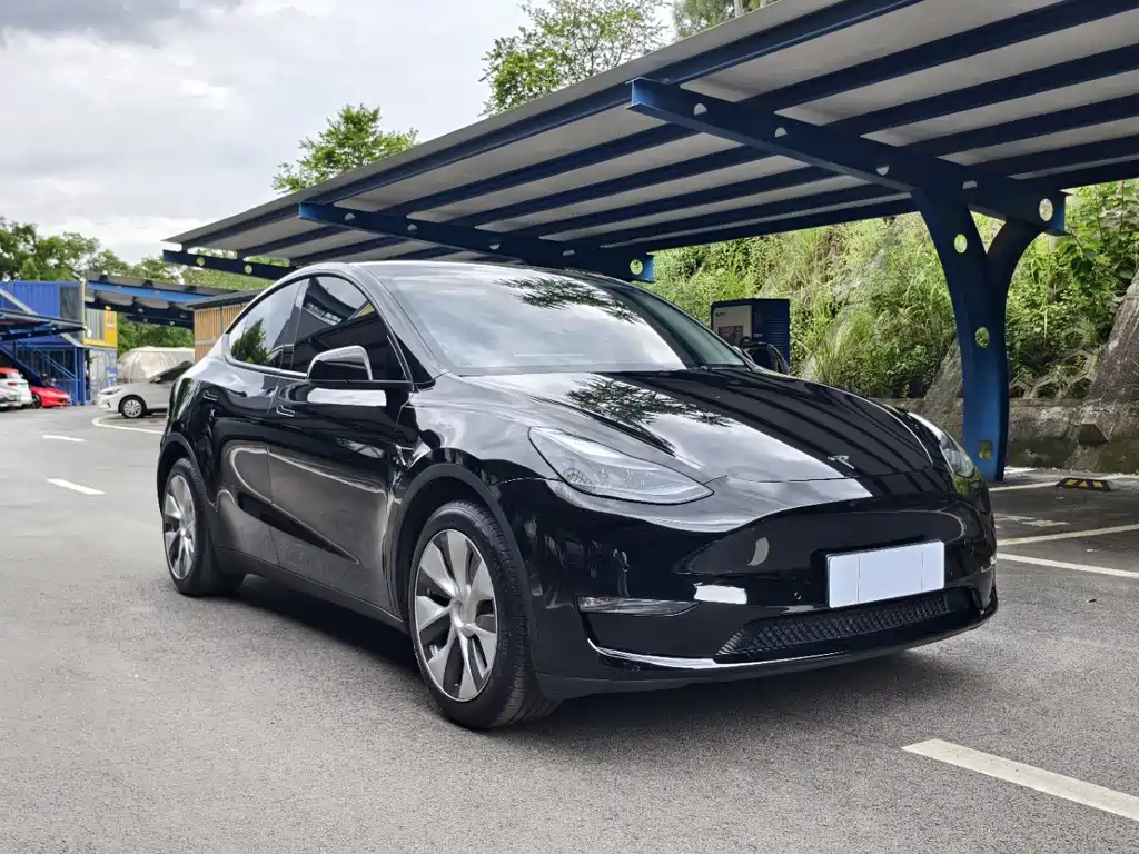 Tesla Model Y 2022 — фото 3