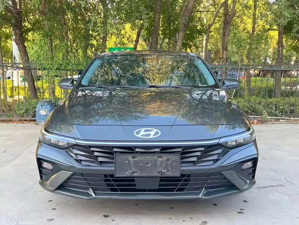 Hyundai Elantra 2023