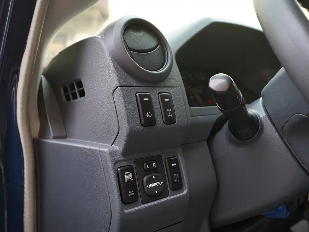 Toyota Land Cruiser 2018 — фото 22