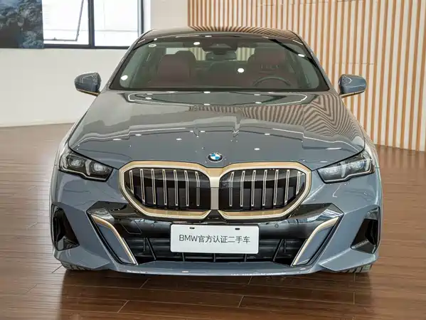 BMW 5 Series 2025
