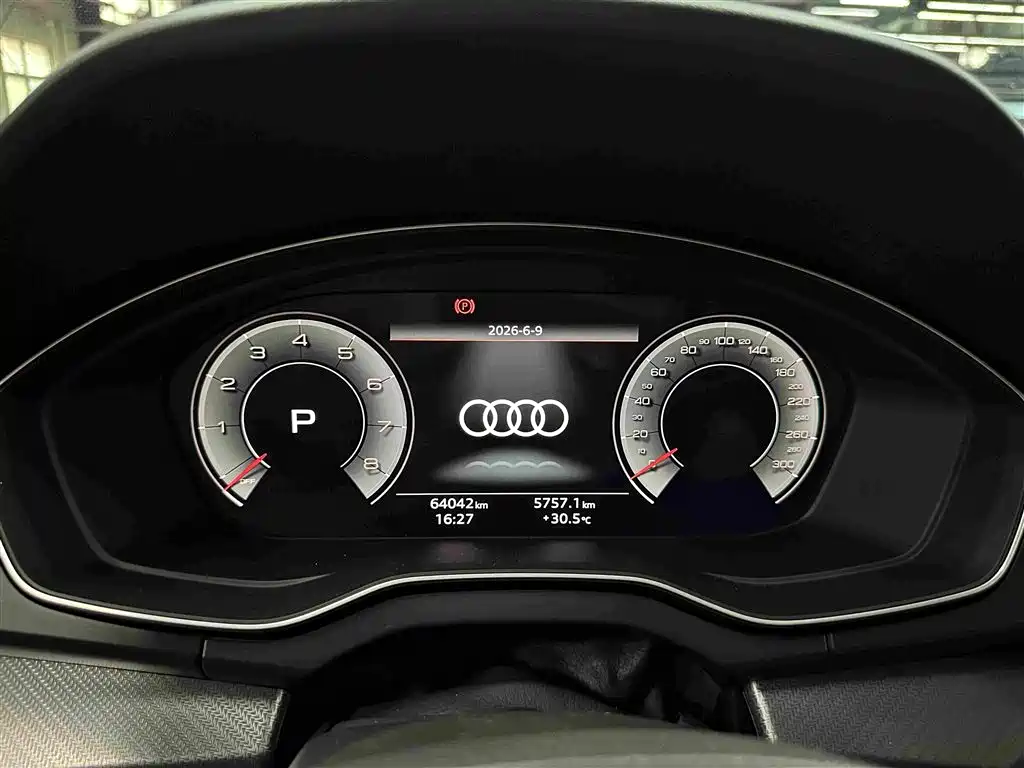 Audi Q5L Sportback 2022 — фото 9