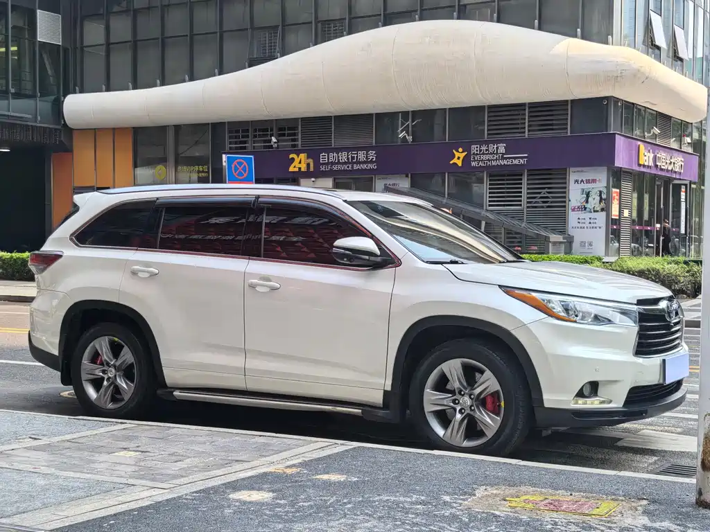 Toyota Highlander 2017 — фото 20