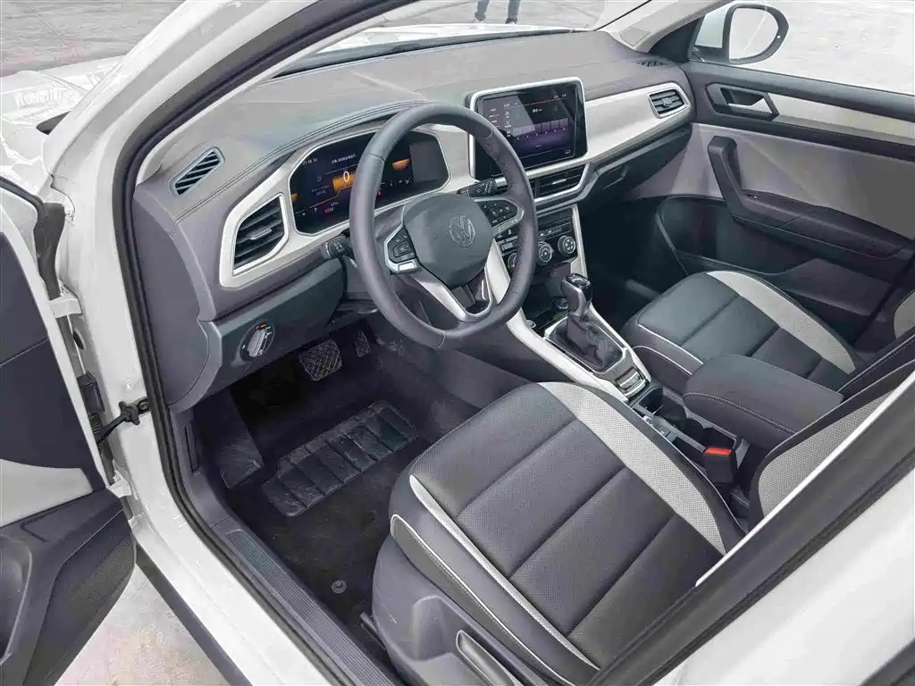 Volkswagen T-Roc 2026 — фото 10