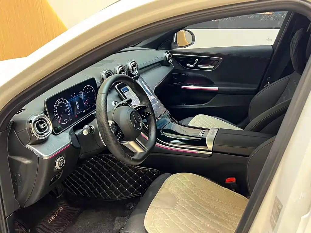 Mercedes-Benz C-Class 2023 — фото 4