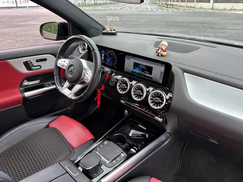 Mercedes-Benz GLA AMG 2021 — фото 13