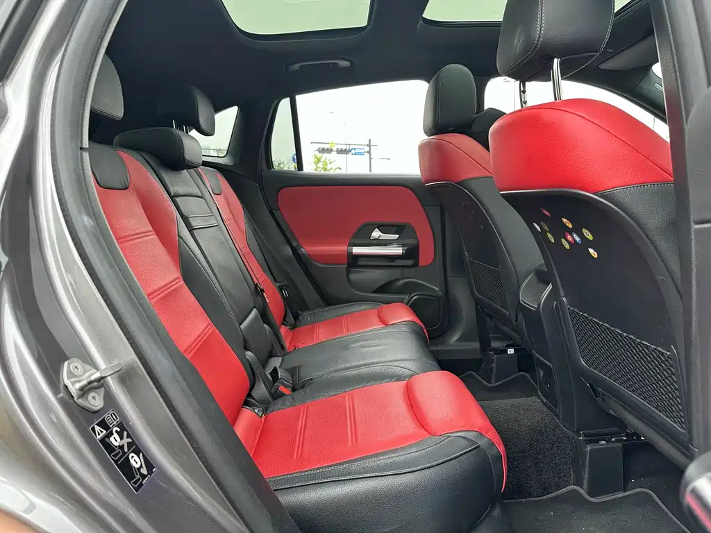 Mercedes-Benz GLA AMG 2021 — фото 12