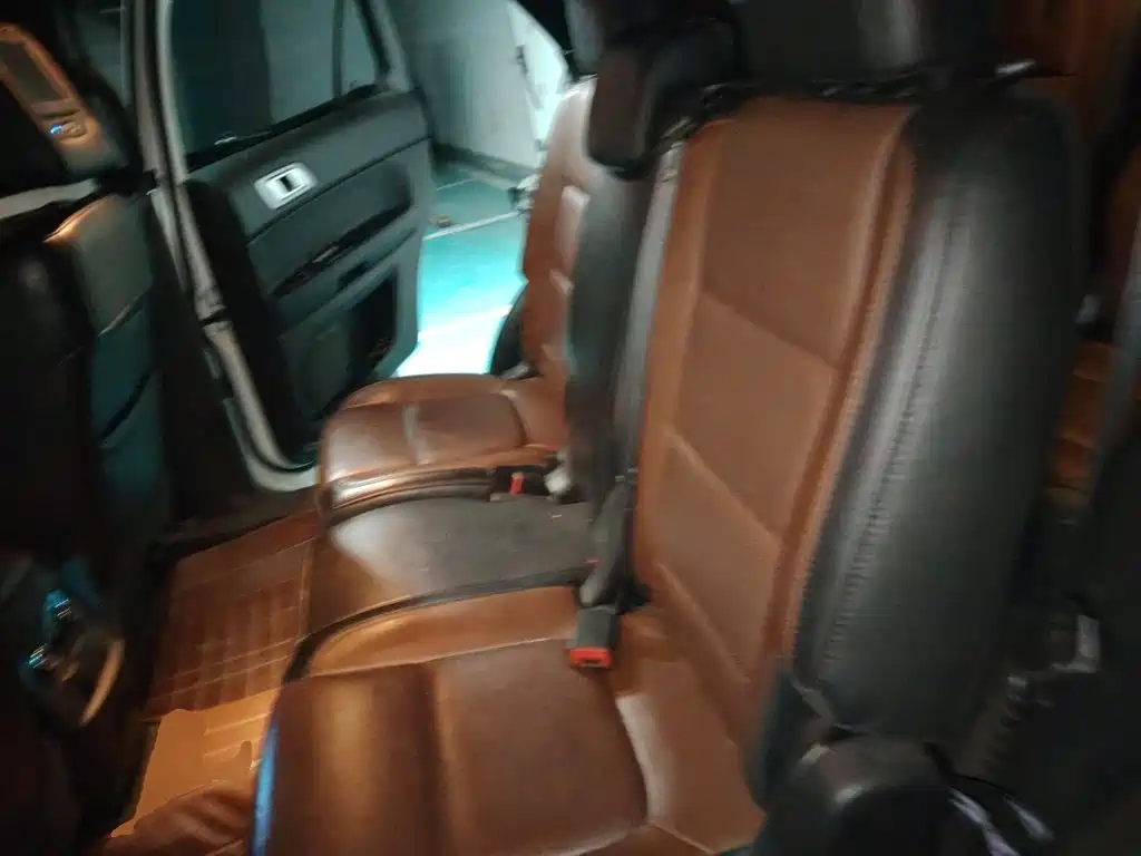 Ford Explorer 2015 — фото 13