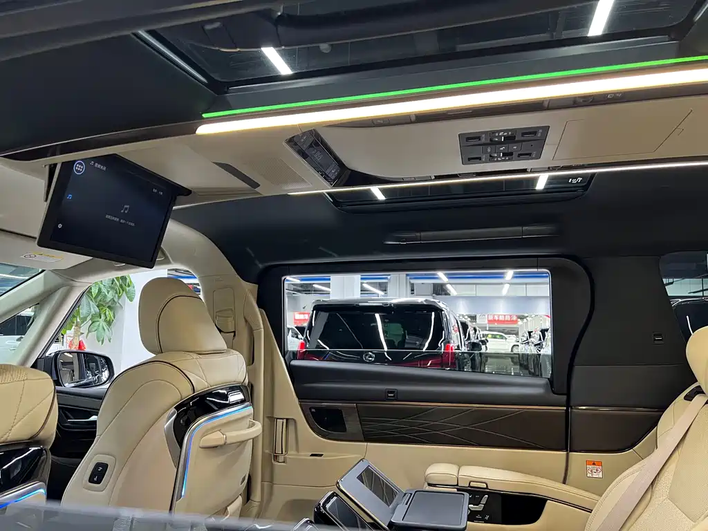 Toyota Alphard 2025 — фото 10