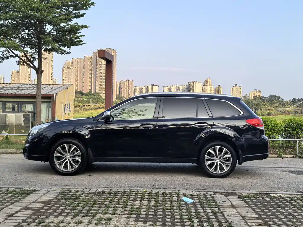 Subaru Outback 2014 — фото 4