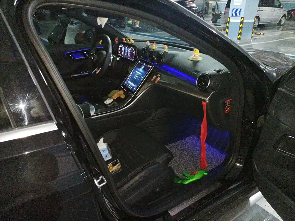 Mercedes-Benz C-Class 2023 — фото 19