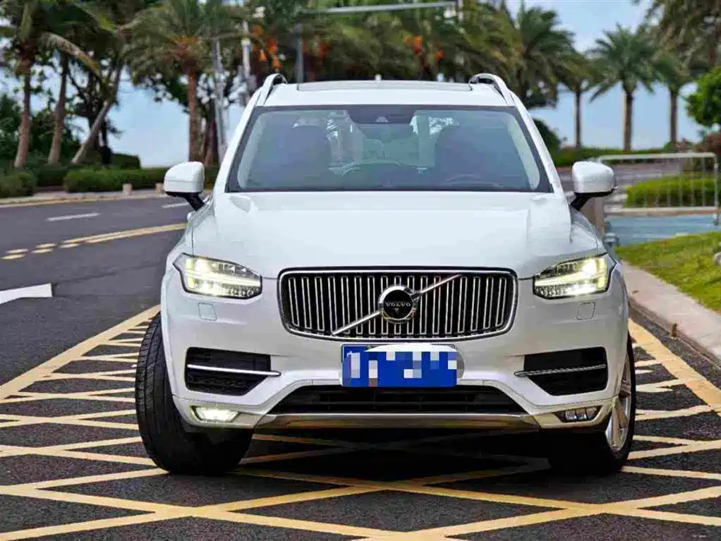 Volvo XC90 2018 — фото 4