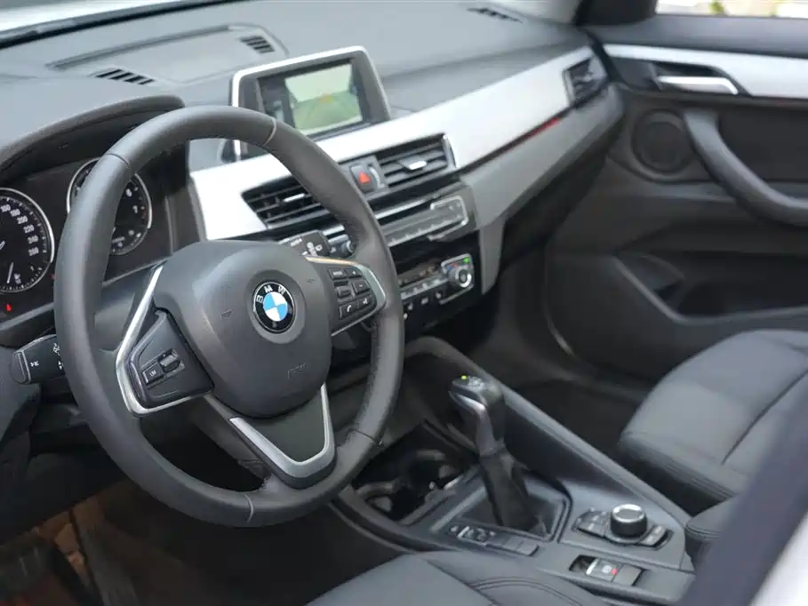 BMW X1 2019 — фото 11