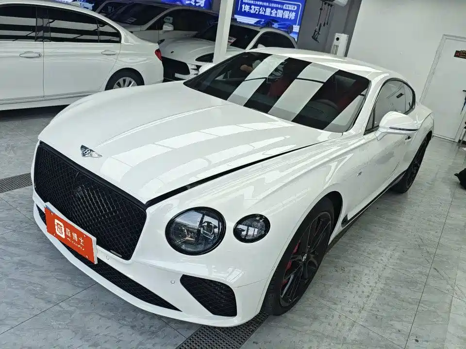 Bentley Continental 2021