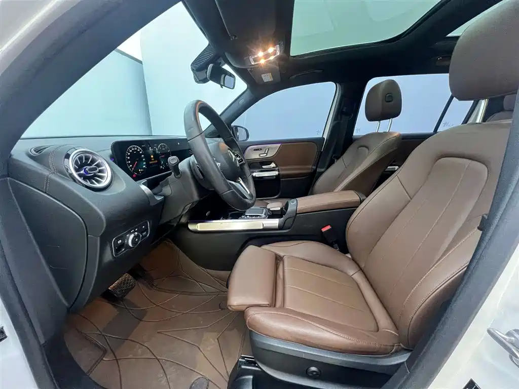 Mercedes-Benz GLB 2023 — фото 12