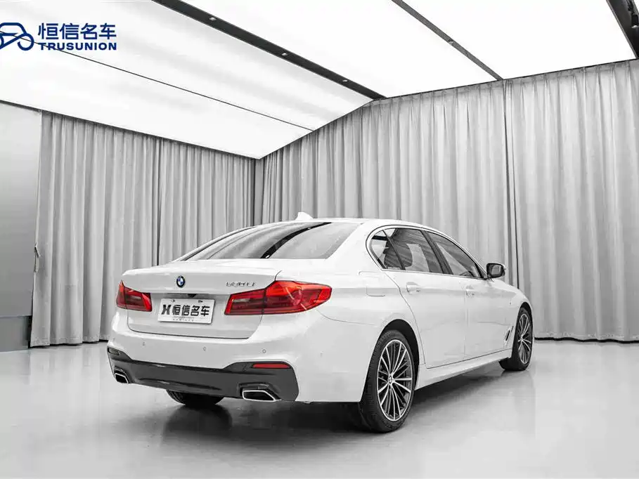BMW 5 Series 2020 — фото 5
